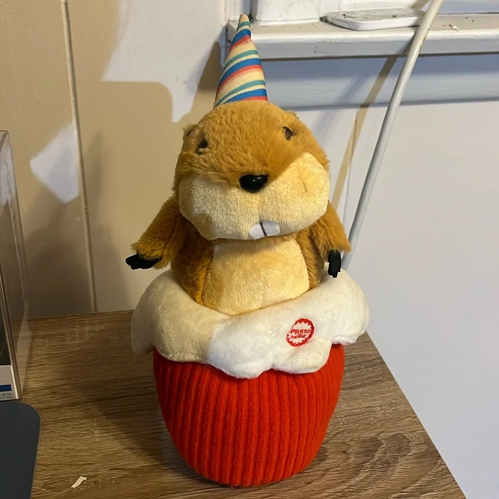 Hallmark Sassy Plush Talking Birthday Hamster. PG-13 - Picture 1 of 4